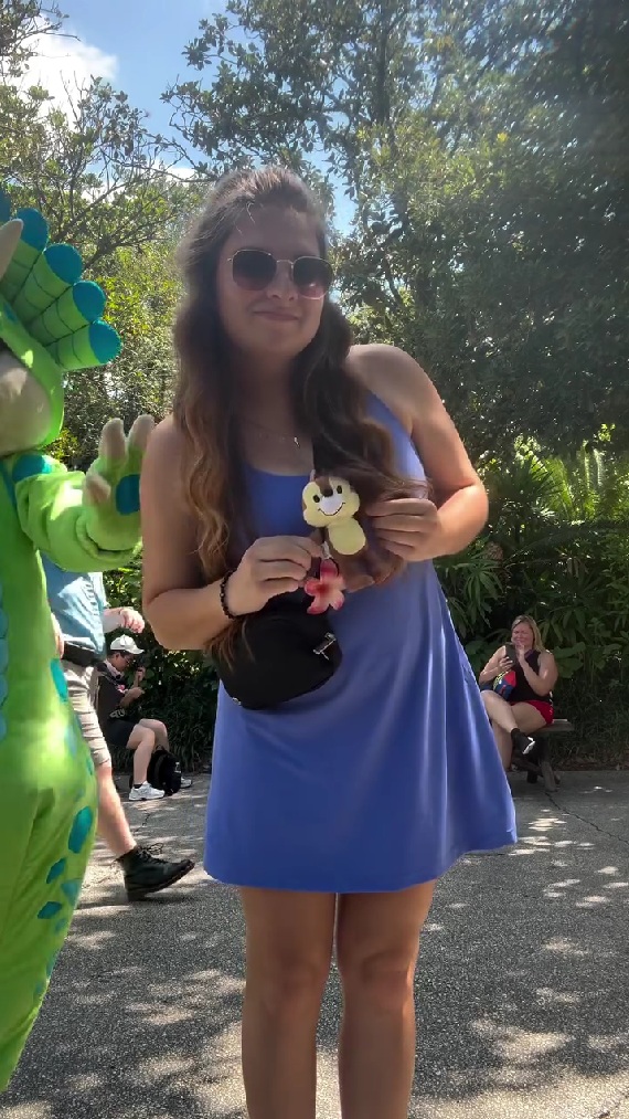 カメラの前でほほ笑む投稿者さん