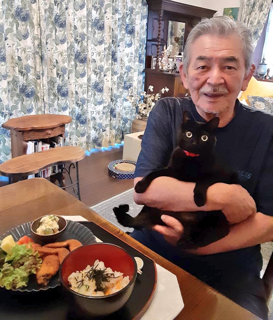 保護猫「るるちゃん」と父親の暮らし