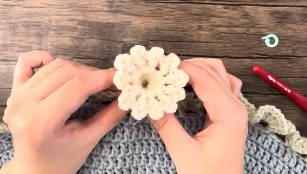 スズランの花が1つできました