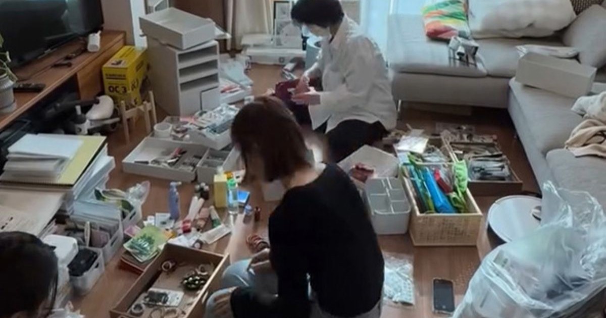 汚部屋すぎて夫に“拒否”された30代2児ママ→プロと3時間で大掃除したら……　見違える変化に「行動力に拍手」「参考にします！」（1/2） | ライフスタイル ねとらぼ