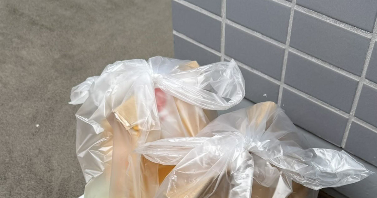 人生初「マクドナルド」の置き配を頼んだら……「すごー」「こんなんしてくれるんですね」　“意外な配達方法”に反響（1/2） | ライフスタイル ねとらぼ