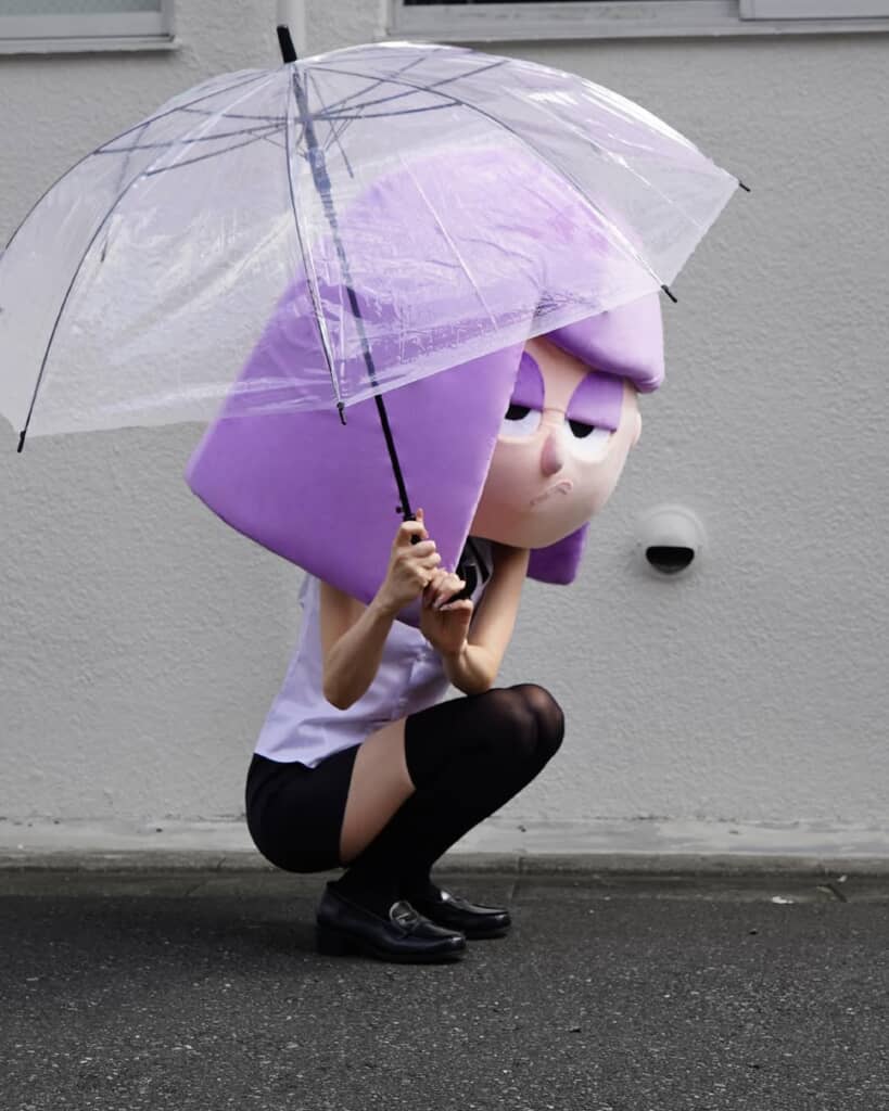 ノリノリでポージングを決めるリリー