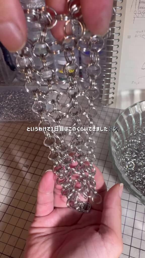 丸カンドレス・1日目につなげられた丸カン