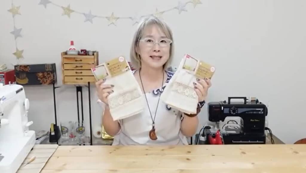 ダイソーのカーテンを使います