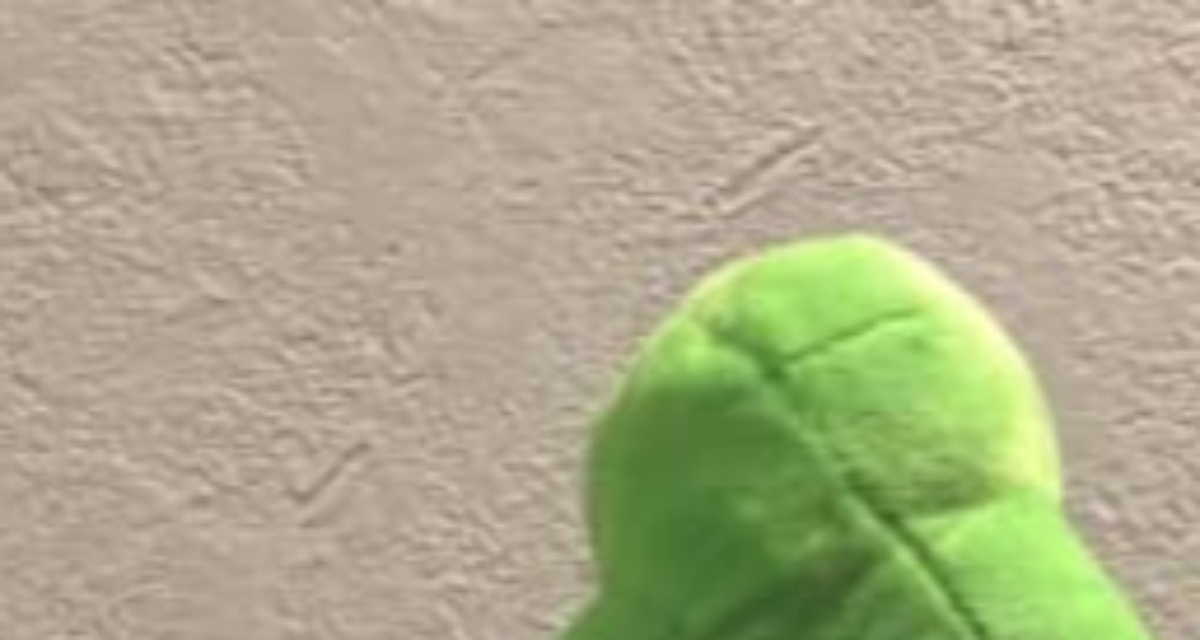 グーフィー大好きな友達のために作ったのは…… ダイソー商品で出来たとんでもない力作に「天才ですか!」「どう見ても売り物」(1/3) | ライフスタイル ねとらぼ