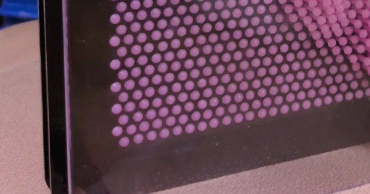 深夜に帰宅したパパが、リビングを見たら……　娘が残した“まさかのもの”に「センスありすぎるww」「スターウォーズやん」（1/2） | 教育・子育て ねとらぼ