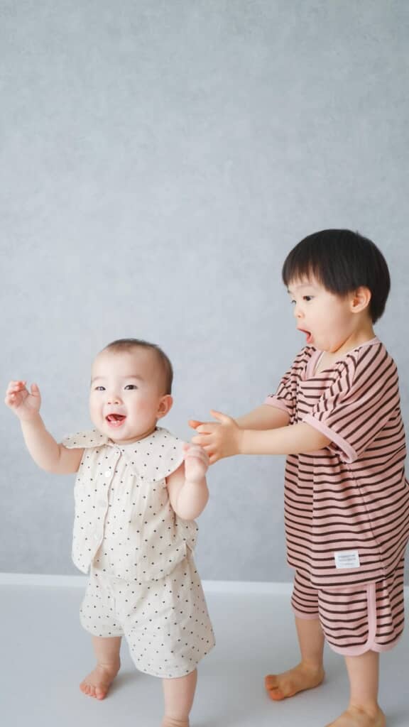 すかさず拍手を送るお兄ちゃん