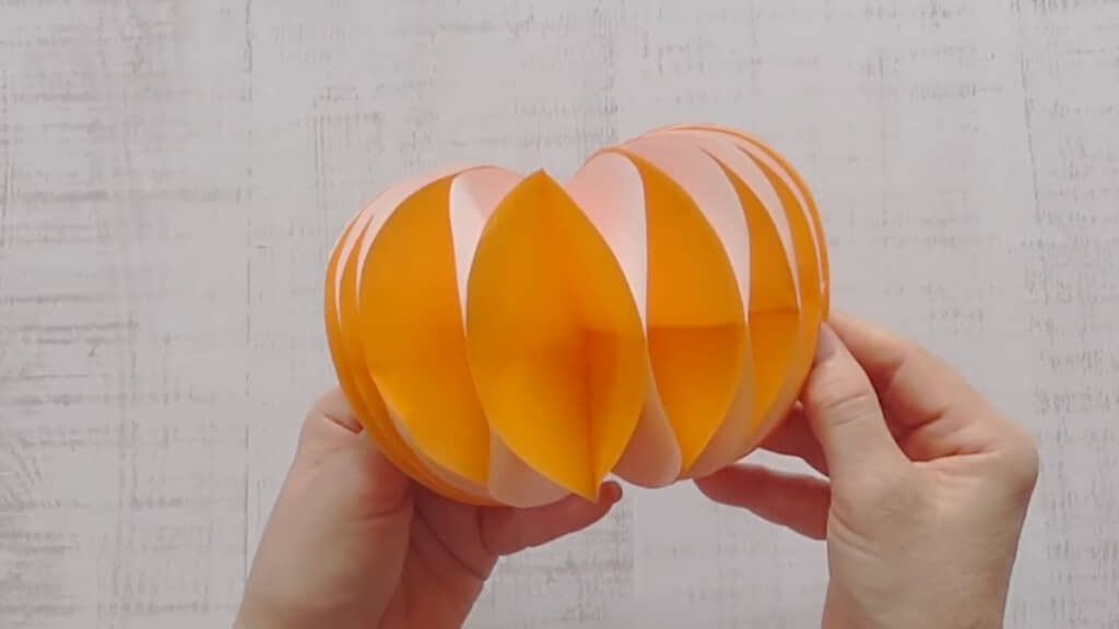 広げたらかぼちゃ本体に