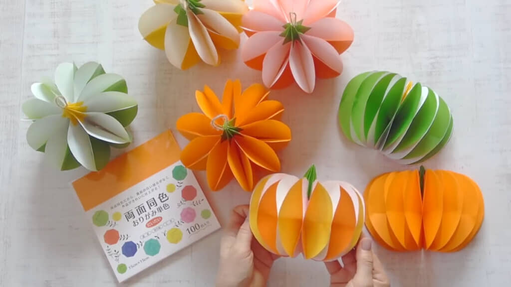 置く／吊るすタイプと、壁飾りタイプの2種類のかぼちゃが完成！