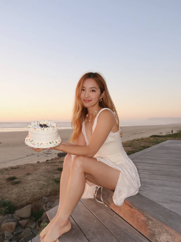 あどけない女の子の17年後