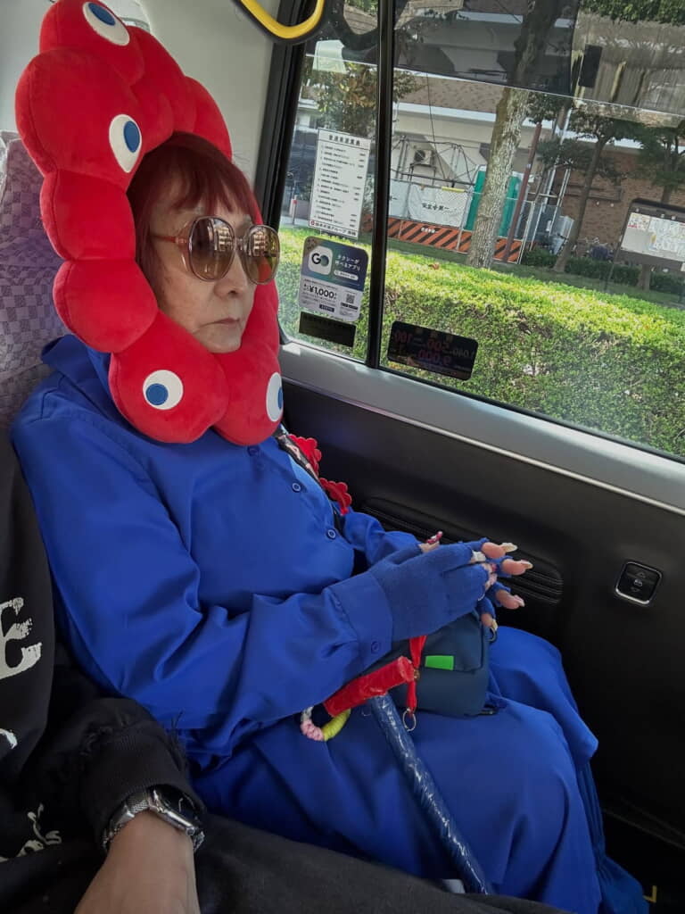 杖もミャクミャクカラー