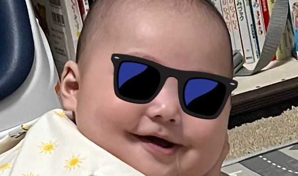 赤ちゃんのポーズに注目