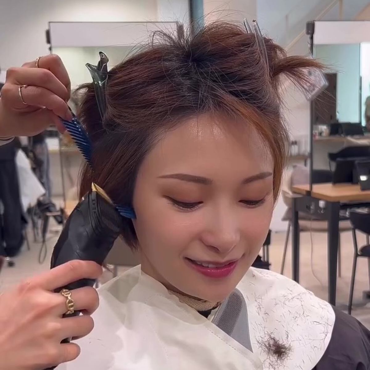 美容室で“人生初のバリカン”に驚くも……　まさかの仕上がりに黄色い悲鳴「おおおお」「かっちょえーー！」 | 美容 ねとらぼ