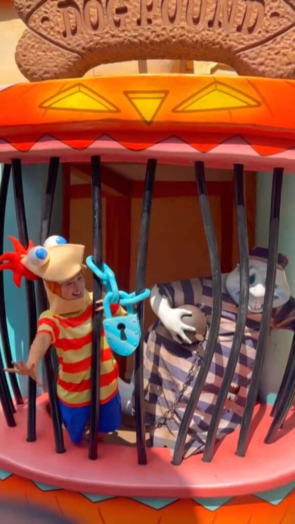 ディズニーを満喫するフィニアス