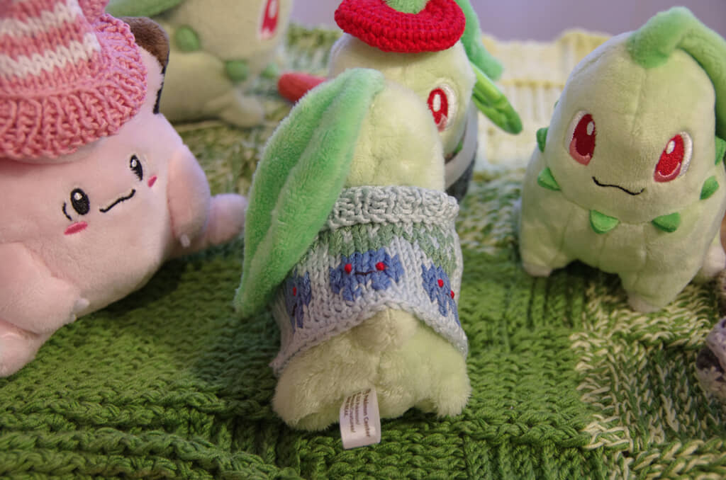 手編みのニットをポケモンのぬいに着せてみると……　尊すぎる姿に悶絶【かぎ針編み】