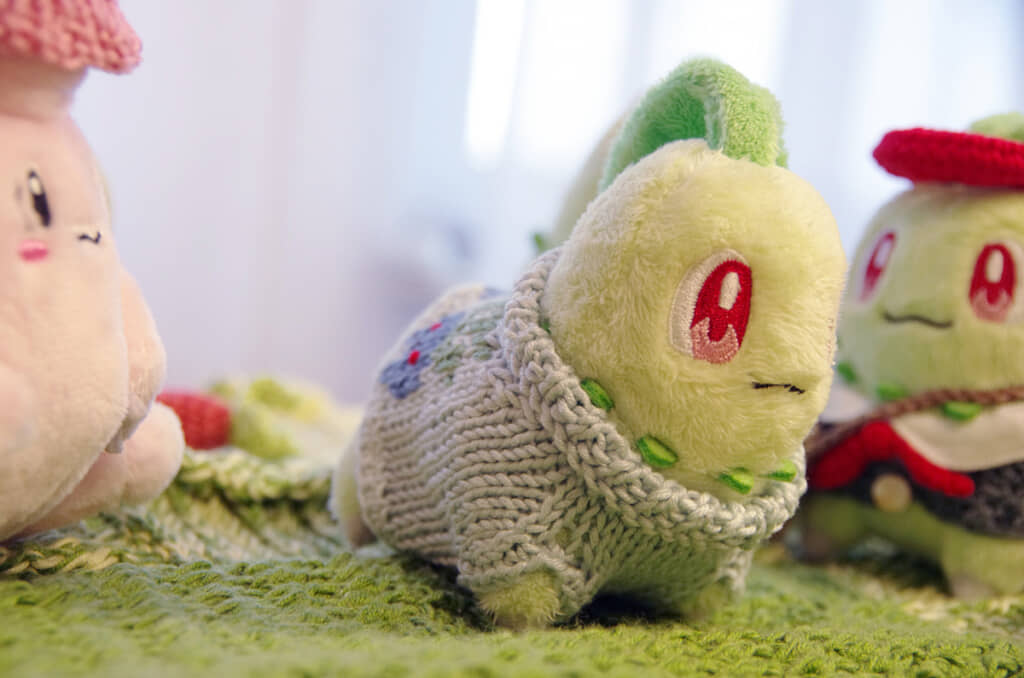 手編みのニットをポケモンのぬいに着せてみると……　尊すぎる姿に悶絶【かぎ針編み】