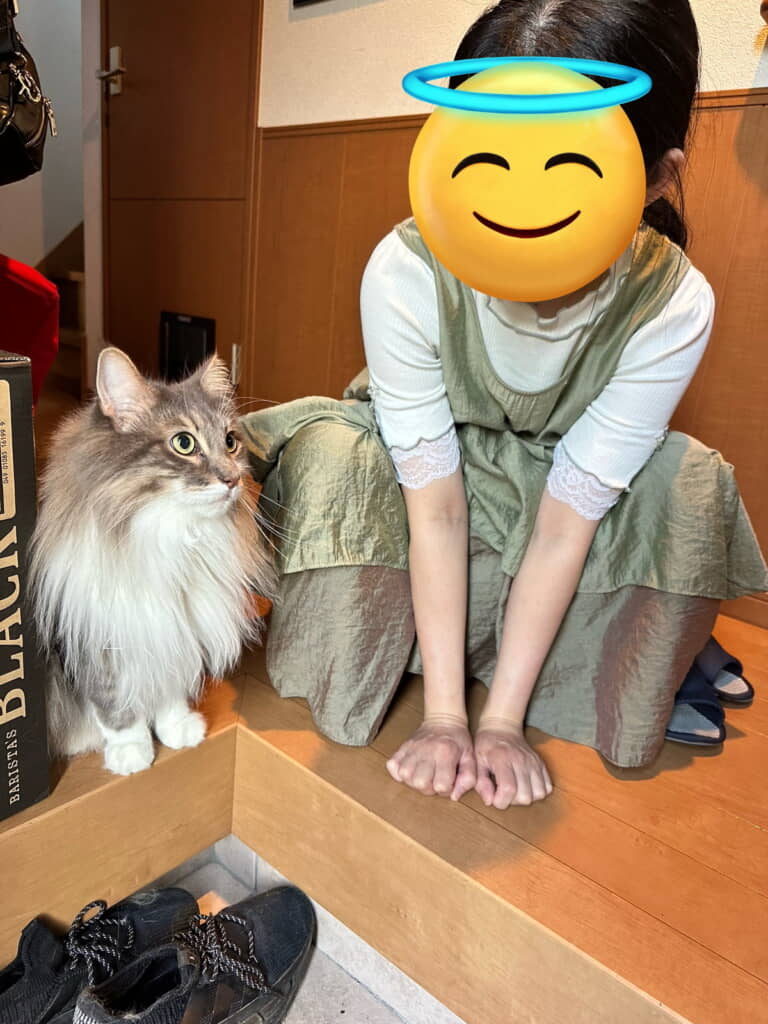 ママとお見送りするレイくん