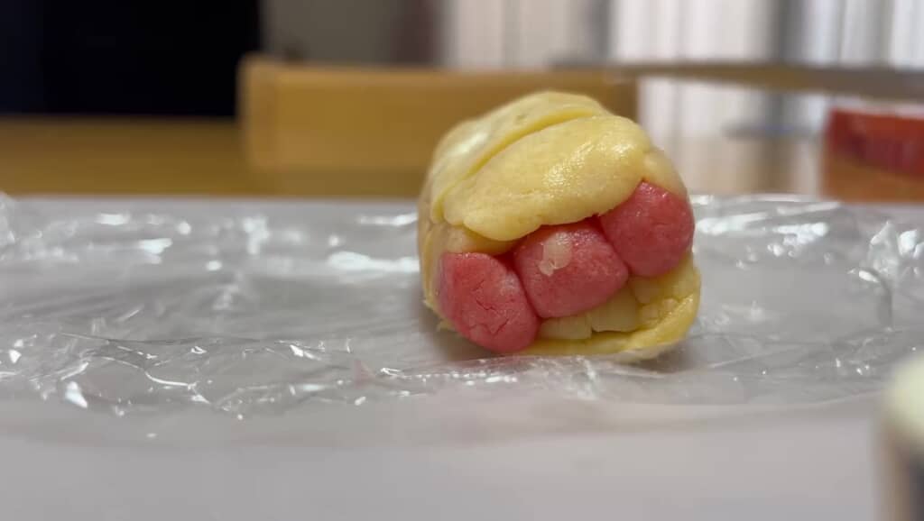 包丁を入れて……