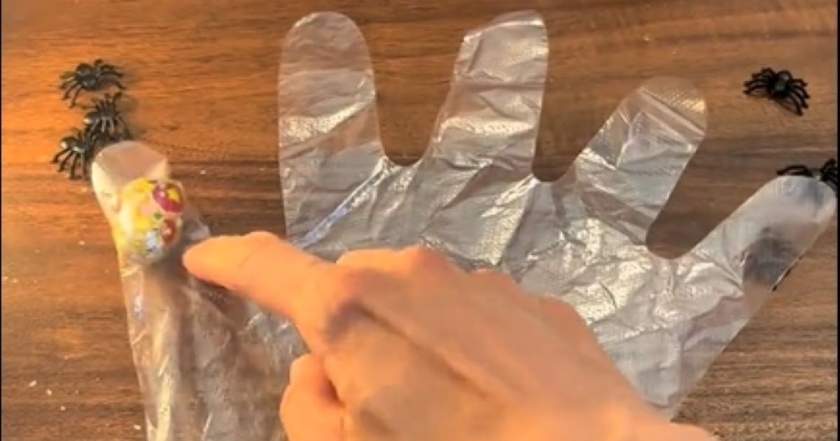 ダイソーのアイテムをアレンジするだけで……「すごいぃ！」　ハロウィーンに大活躍しそうな簡単ギフトに「こういうの待ってた!!」「天才！！」（1/2） | ハンドメイド ねとらぼ