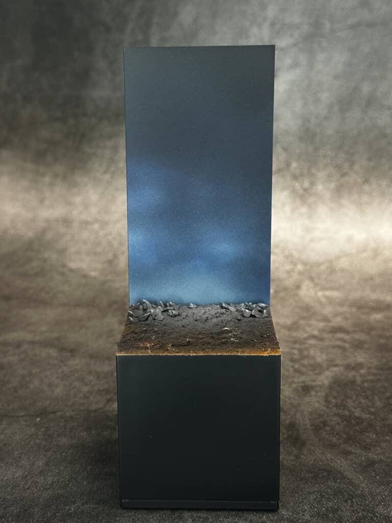 塗装したザクIIを飾るため背景と台座を自作