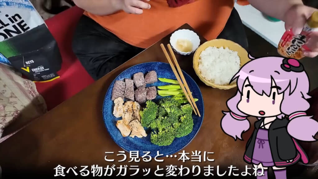 以前は「1日にファミチキを8個食べていた」こともあったそうですが、現在はPFCバランスを考えたメニューに