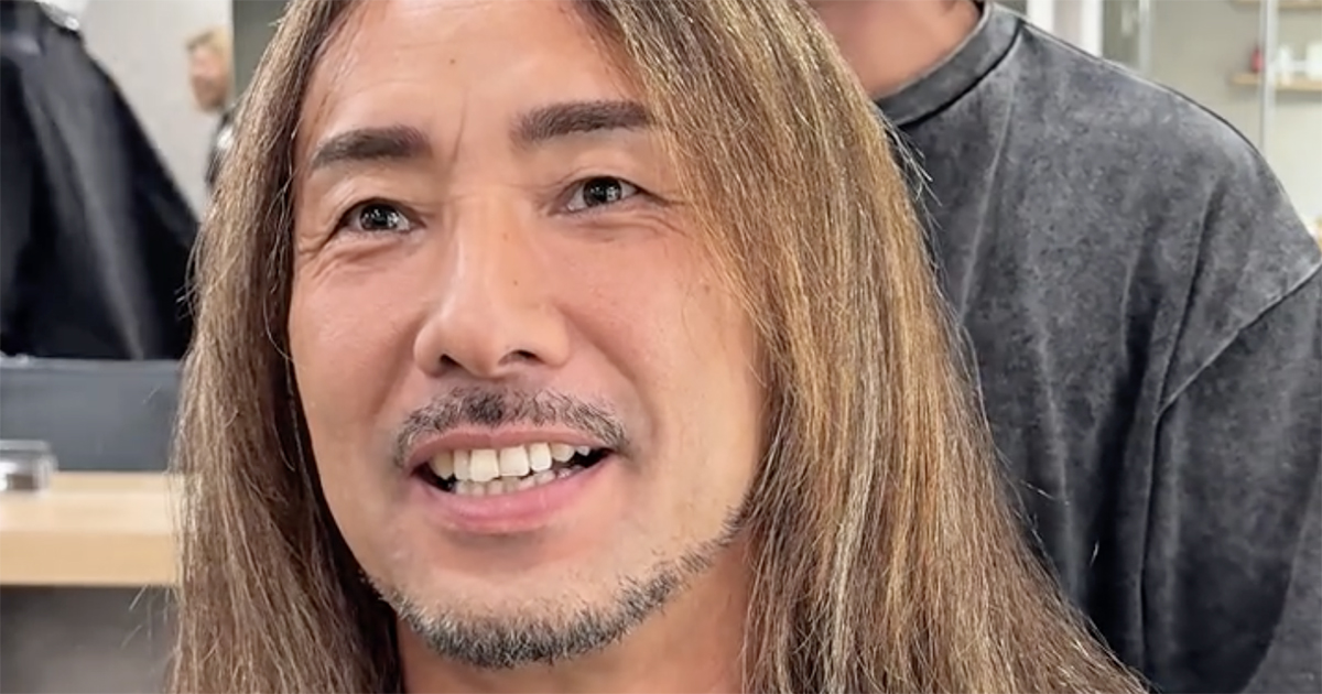 周りに「切れ切れ言われた」ロン毛の60代男性、美容師にお任せすると……「良き!!」　“驚がくの大変身”が370万再生「すっげぇ似合う」（1/3） | 美容 ねとらぼ