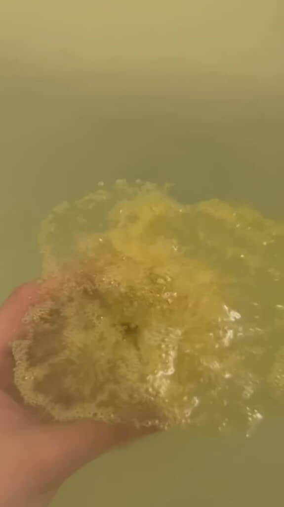 ぶくぶくぶくぶく……