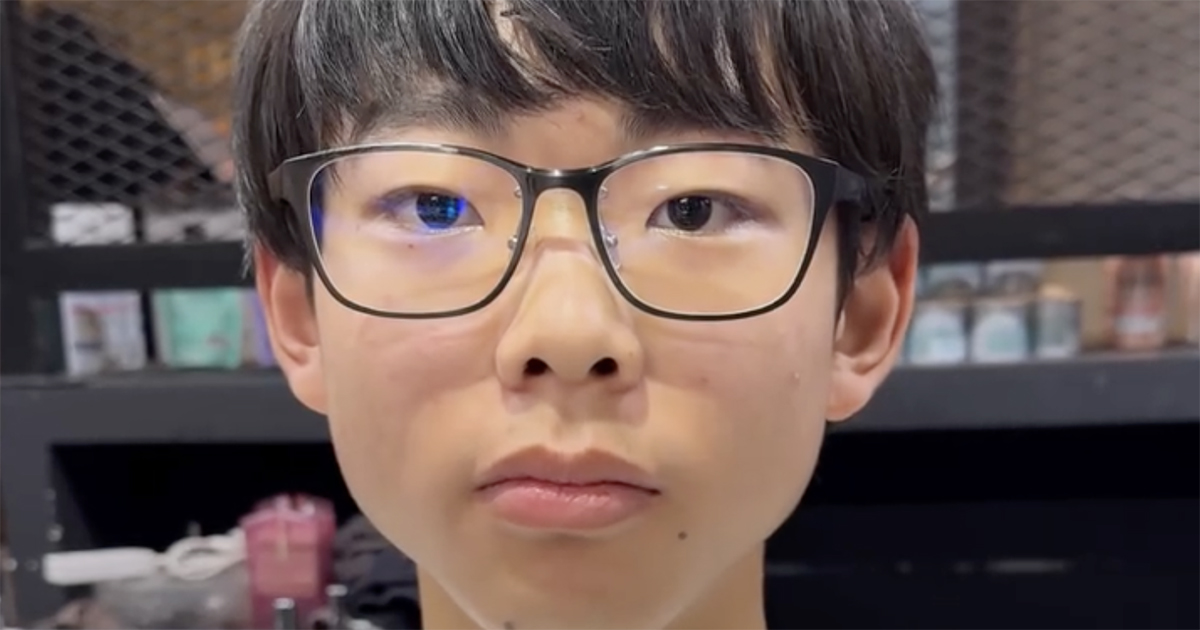 受験を控えた中3男子「垢抜けたい」→美容師に依頼すると……「おぉー」 “驚きの仕上がり”に「顔も明るくなっていいわ」(1/3) | 美容 ねとらぼ