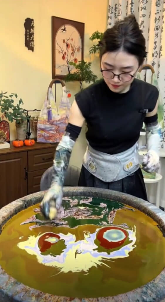 サラダと目玉焼き？