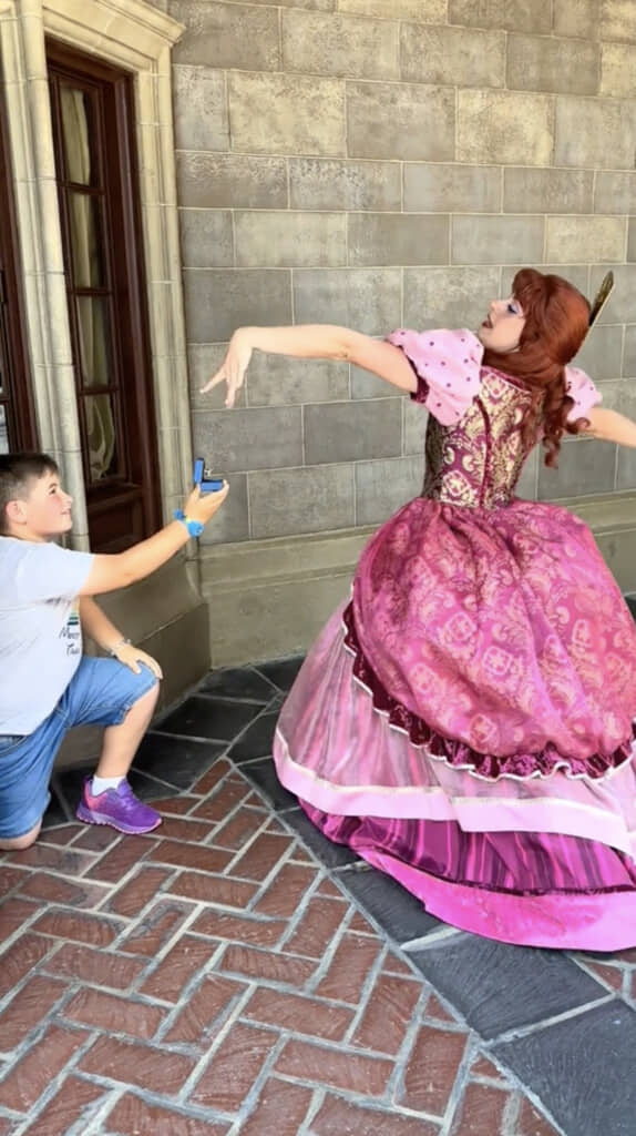 アナスタシアにプロポーズ！