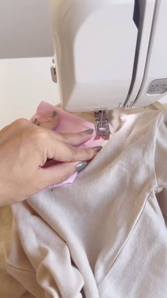 お好みの服に縫い付ければ……