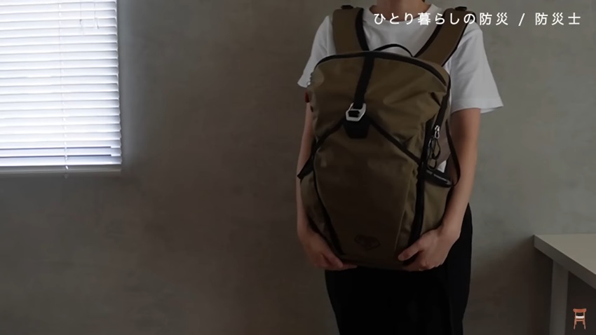 防災士の女性が防災リュックとして使っている市販のバッグ