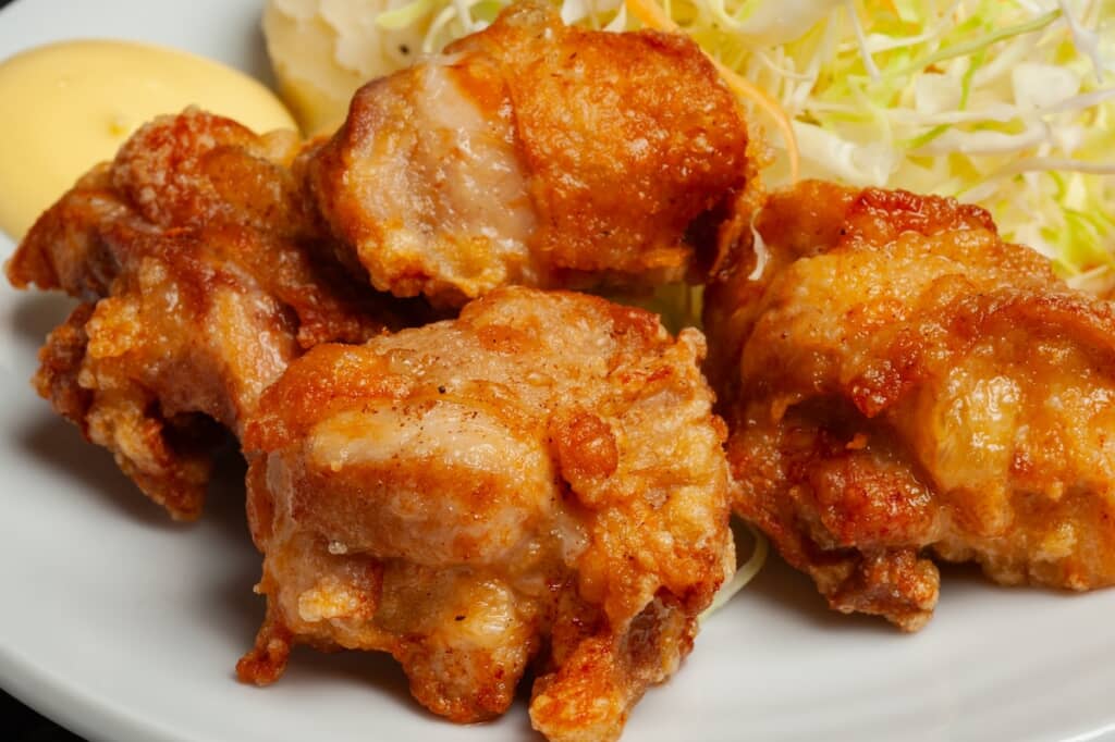 「今日は唐揚げだよ」と夫にLINEを送ったら……（出典：PIXTA）