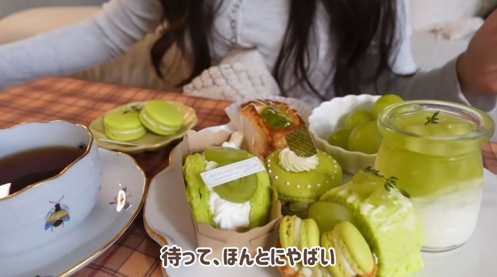 スイーツを楽しむ様子