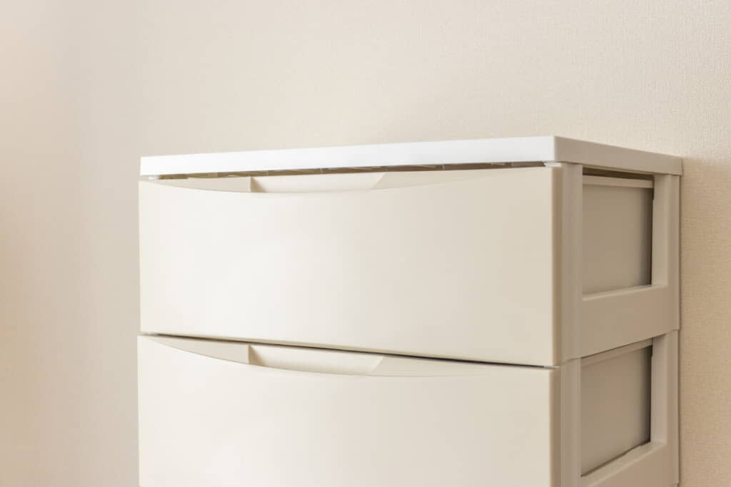 3兄弟のチェストの様子は……（出典：PIXTA）