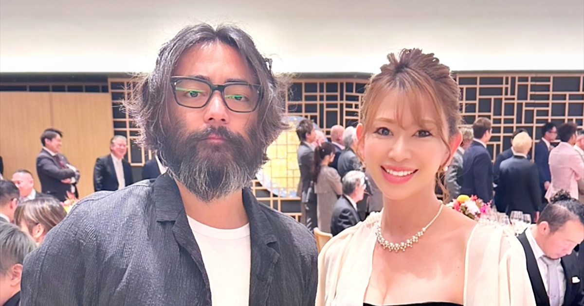 山から降りてきました？ 山田孝之、“顔半分ヒゲ”の激変ビジュアルが