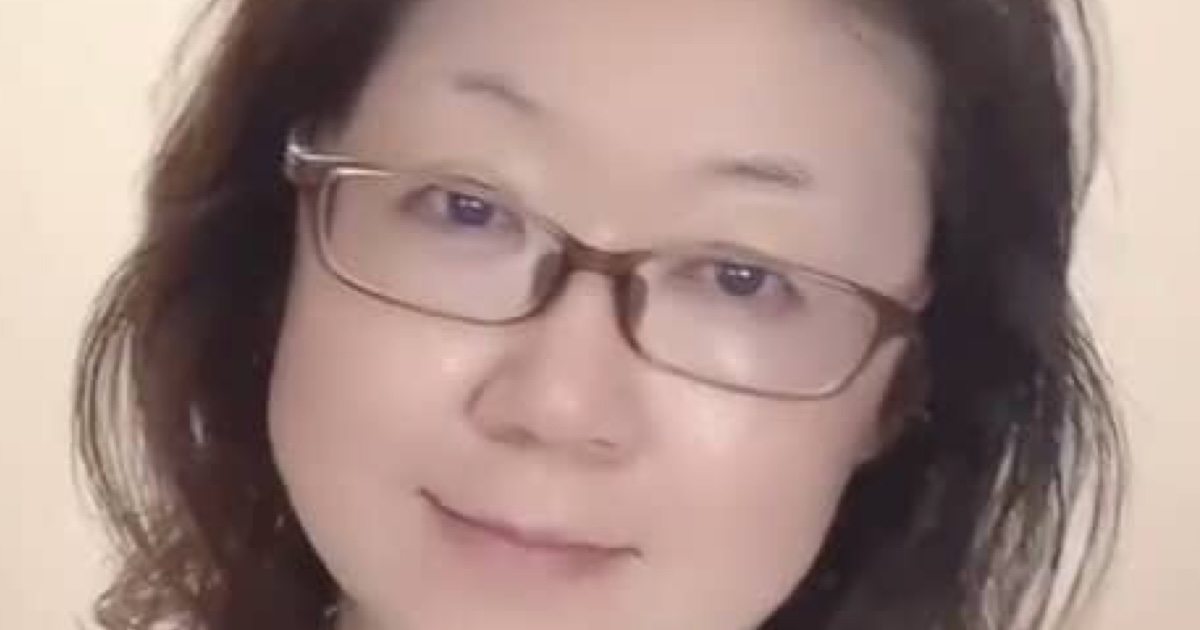 すっぴん姿の55歳女性、“上沼恵美子風メイク”をしたら……「すごーーー」　衝撃の変身に「そっくりwww」「笑ってしまいました」（1/2） | 美容 ねとらぼ