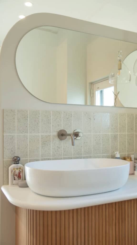 丸みのある洗面ボウルもおしゃれ