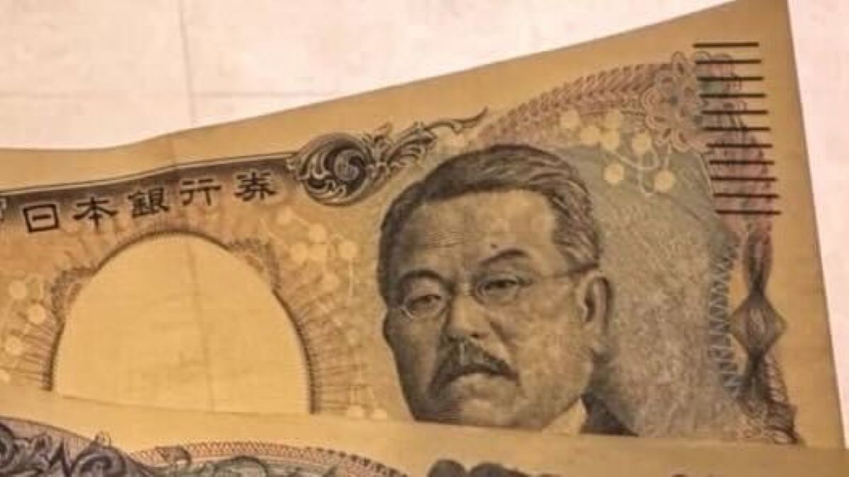 お釣りでもらった3枚の1000円札→よく見ると……「お〜〜！」 まさかの