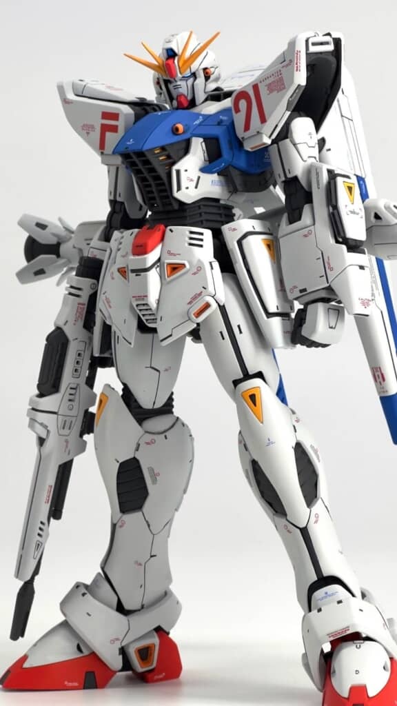 改造後のガンダムF91のプラモデル