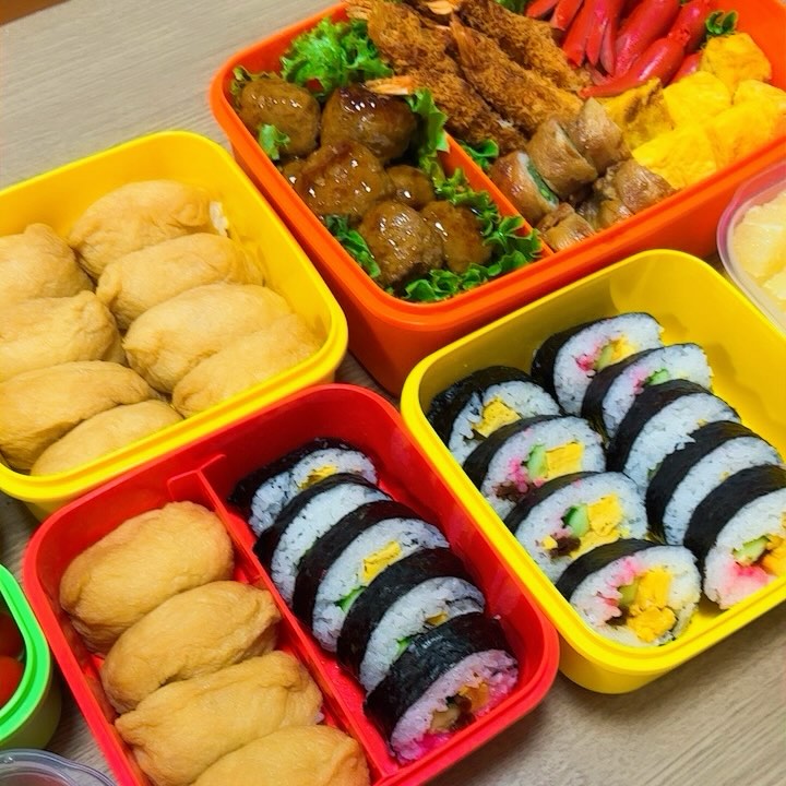 太巻きとおいなりさん