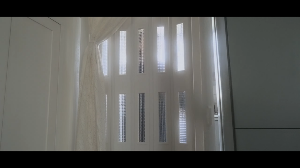 約1万円で購入した台湾製のアコーディオンドア