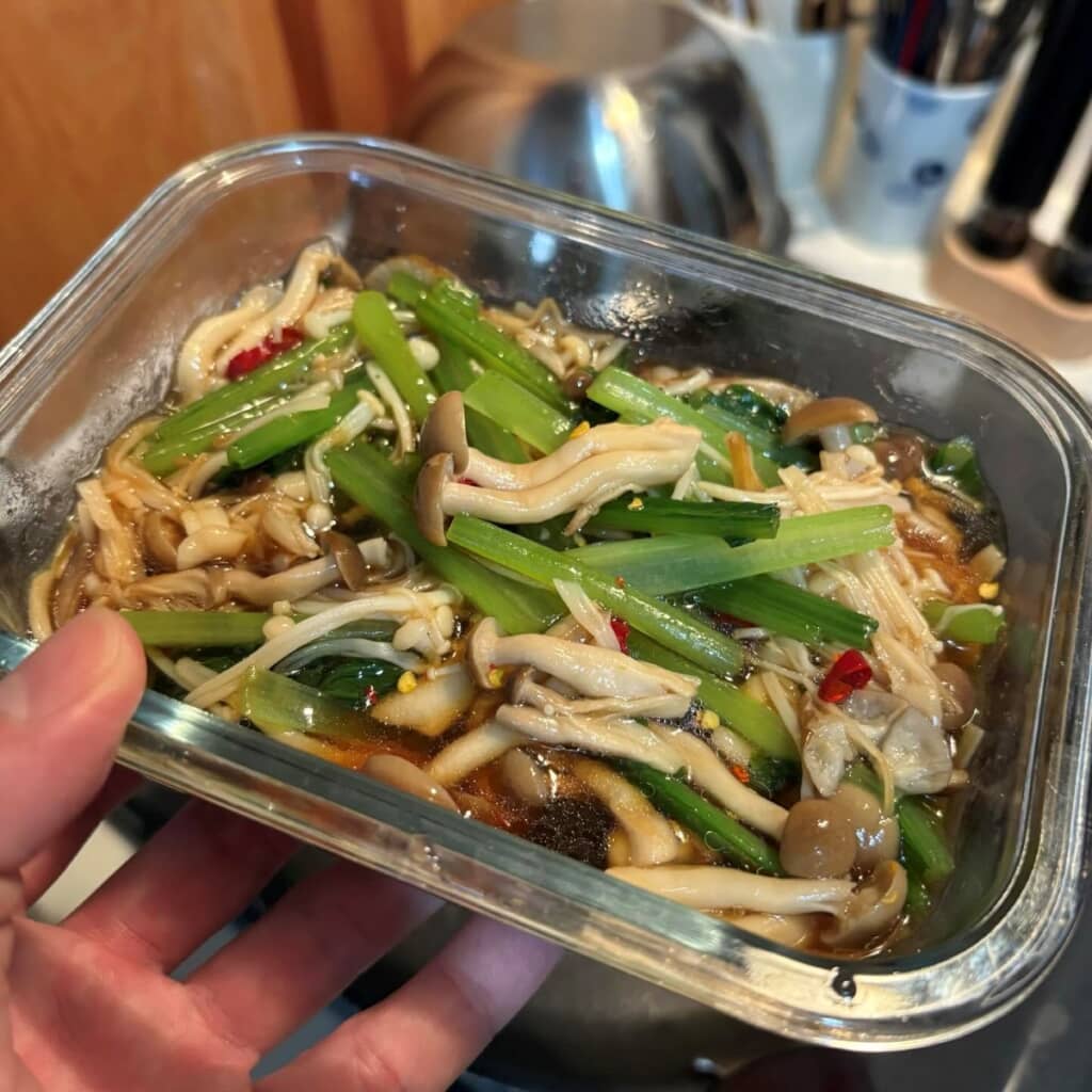 小松菜ときのこのお浸しも栄養たっぷり