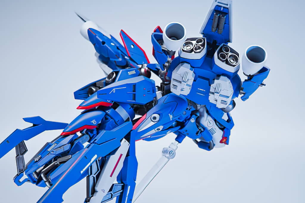 斜め後から見上げる感じで