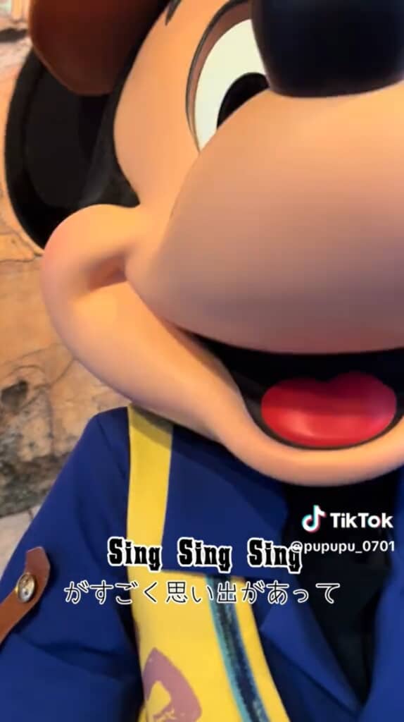 ビッグバンドビートで演奏された曲の思い出を語るむとうさん