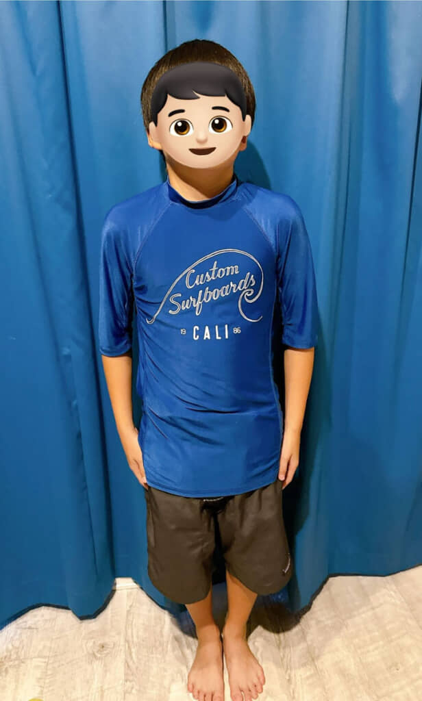 普通のTシャツとハーフパンツに見えるけど、生地の光沢や縫い目がなんか違う……？