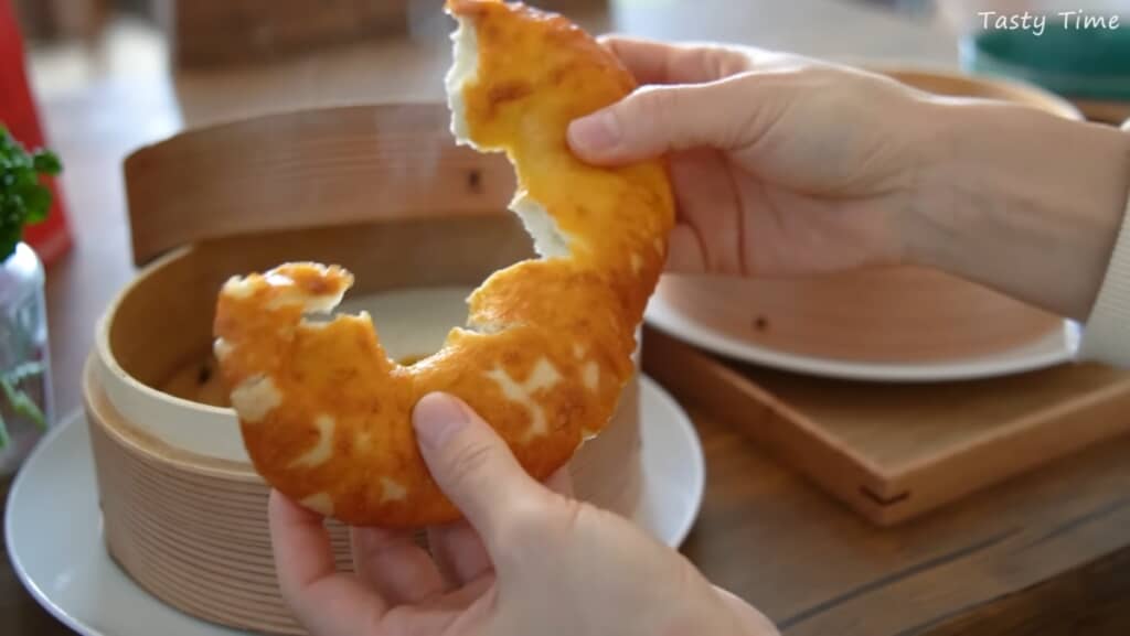 パンもふっくらとおいしそう