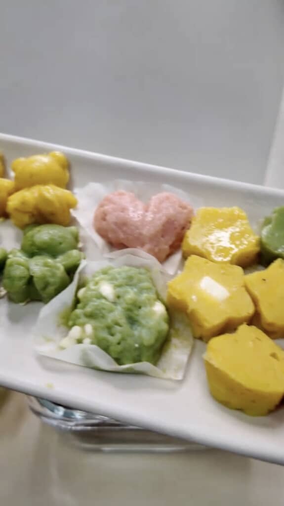 魚のすり身を使ってかまぼこも手作りしました