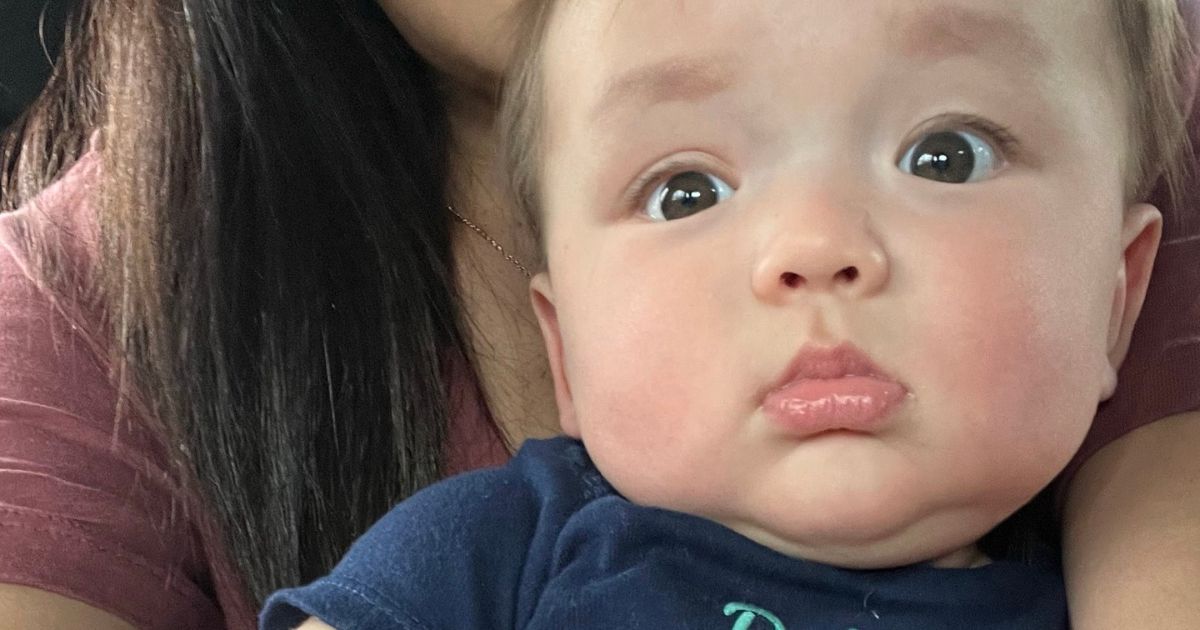 まんまるほっぺの赤ちゃん、成長したら……「わぁ～」　3年後のまさかの姿に「これは自慢の息子さん」「完成しすぎてる」（1/3） | 育児 ねとらぼ