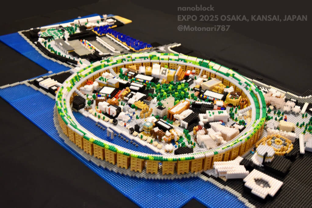 極小のブロックで再現された壮大な世界